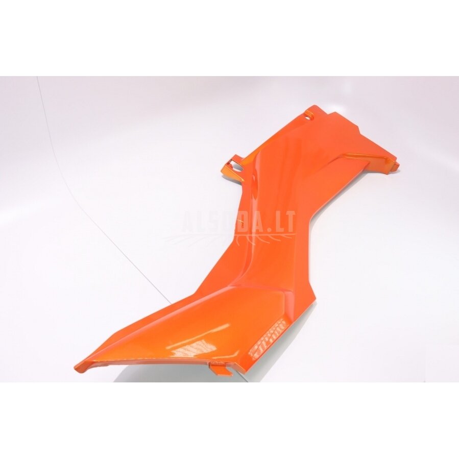 9AWA-042022-0Y600 SIDE COVER, RH
