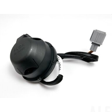 9DQV-151300-3100 POWER SOCKET, TRAILER