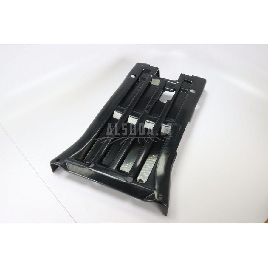 9DS#-044023-6001 REAR PANEL, ENGINE