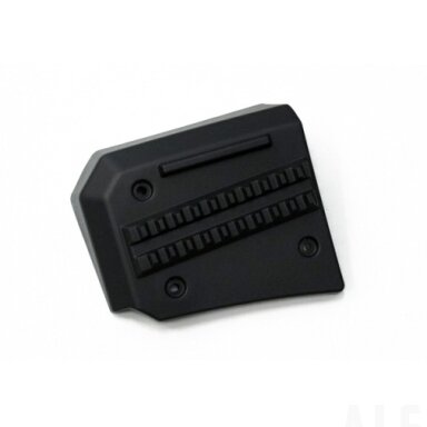 9GQL-042033 FOOTREST STEP,LH