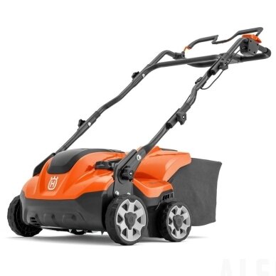 Akumuliatorinis skarifikatorius Husqvarna S 138i su akumuliatoriumi ir įkrovikliu Akumuliatorinis skarifikatorius Husqvarna S 138i su akumuliatoriumi ir įkrovikliu