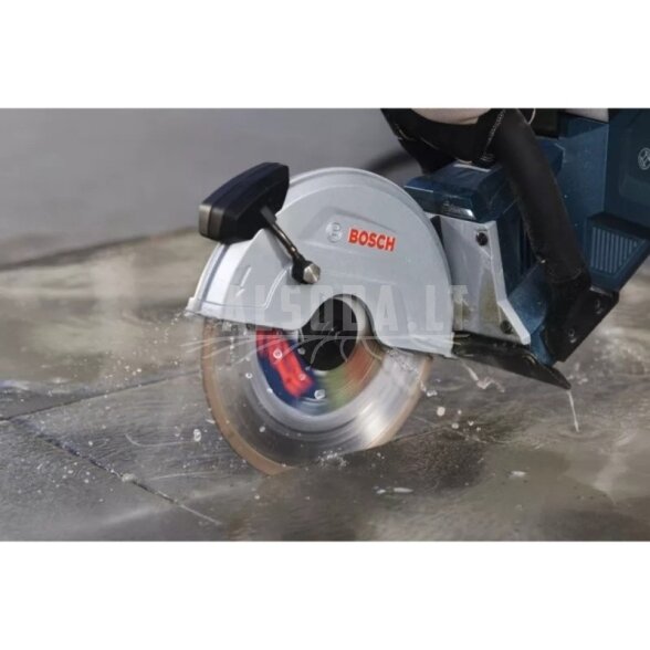 Akumuliatorinis diskinis pjūklas BOSCH GCS 18V-230 CT Solo 1