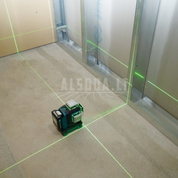 Akumuliatorinis lazerinis nivelyras MAKITA SK700GD 360° CXT 9 Akumuliatorinis lazerinis nivelyras MAKITA SK700GD 360° CXT 9