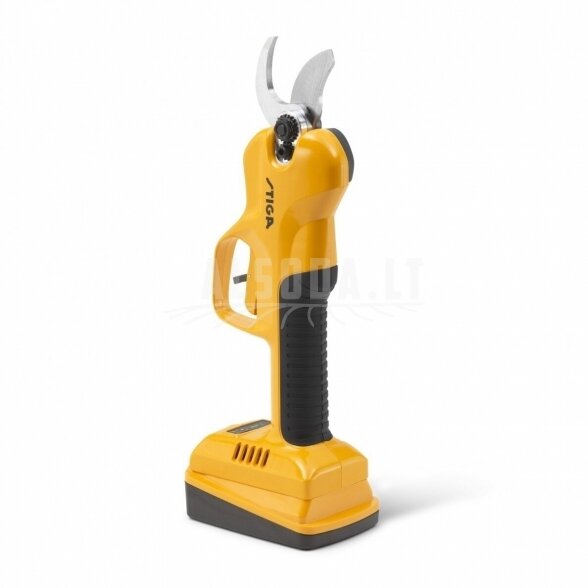 Akumuliatorinis sekatorius Stiga SC 100e Kit (su akumuliatoriumi ir įkrovikliu) Akumuliatorinis sekatorius Stiga SC 100e Kit (su akumuliatoriumi ir įkrovikliu)