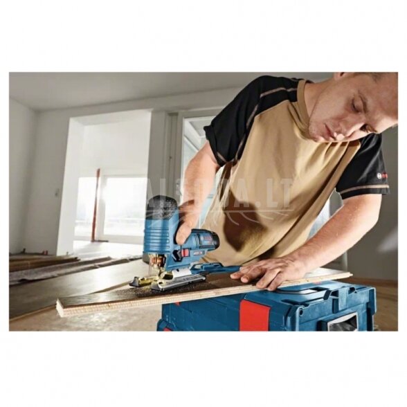 Akumuliatorinis siaurapjūklis BOSCH GST 12V-70 4
