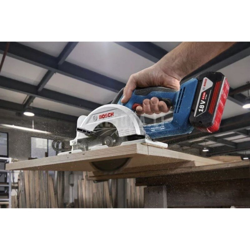 Akumuliatorinis diskinis pjūklas BOSCH GKS 18V-51 2x4,0Ah CT 3 Akumuliatorinis diskinis pjūklas BOSCH GKS 18V-51 2x4,0Ah CT 3