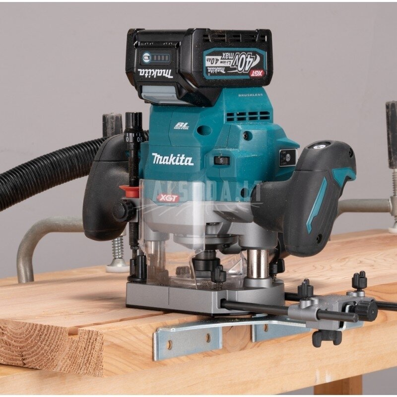 Akumuliatorinis frezeris MAKITA RP001GZ02 40V Max XGT 5 Akumuliatorinis frezeris MAKITA RP001GZ02 40V Max XGT 5