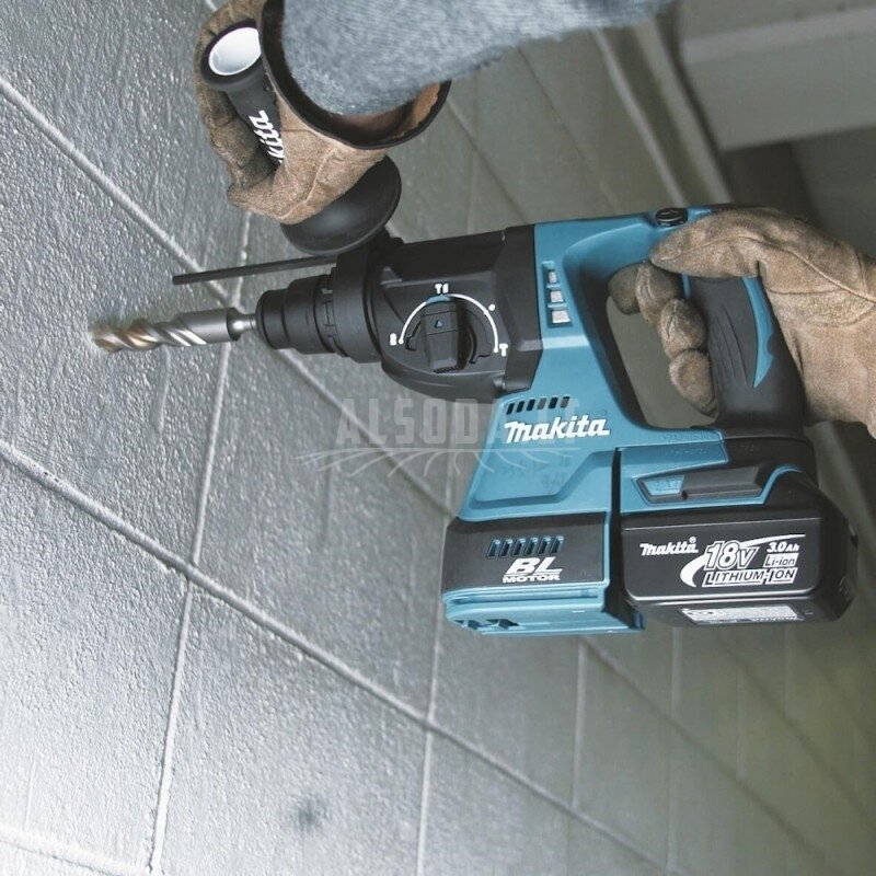 Akumuliatorinis perforatorius MAKITA DHR242Z su priedais 1 Akumuliatorinis perforatorius MAKITA DHR242Z su priedais 1