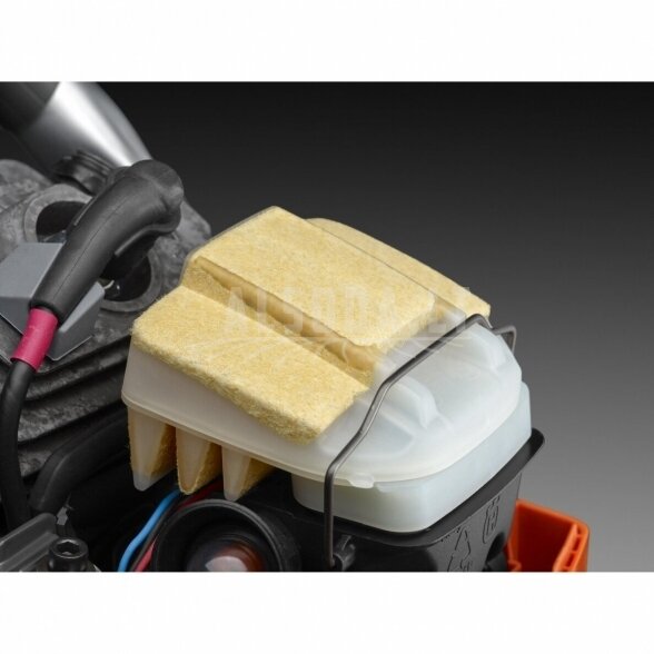 Grandininis pjūklas Husqvarna 555 8 Grandininis pjūklas Husqvarna 555 8