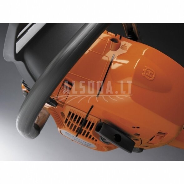 Grandininis pjūklas Husqvarna 555 9 Grandininis pjūklas Husqvarna 555 9