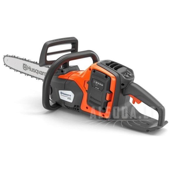 Husqvarna 230i su akumuliatoriumi ir įkrovikliu 2