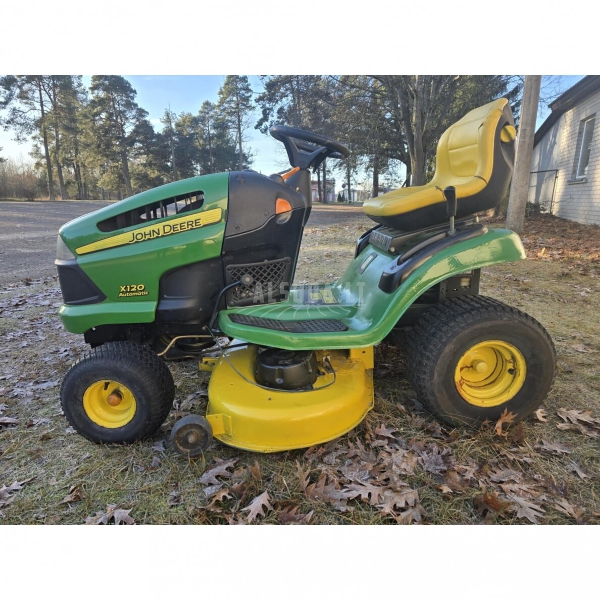 Naudotas sodo traktoriukas John Deere X120 5