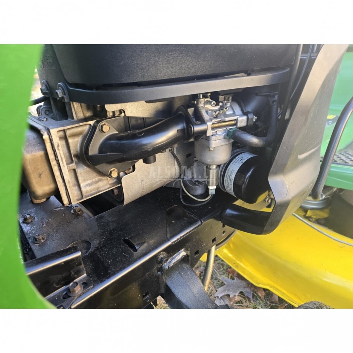 Naudotas sodo traktoriukas John Deere X120 1