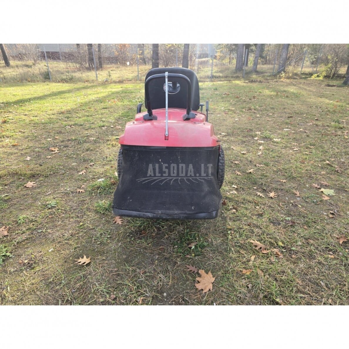 Naudotas vejos traktoriukas AL-KO T20-102 HD Powerline 8 Naudotas vejos traktoriukas AL-KO T20-102 HD Powerline 8