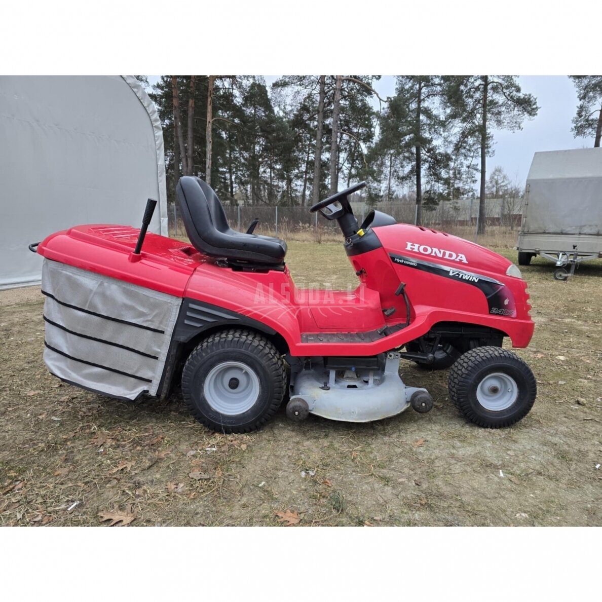 Naudotas vejos traktoriukas Honda 2417 V-TWIN 5