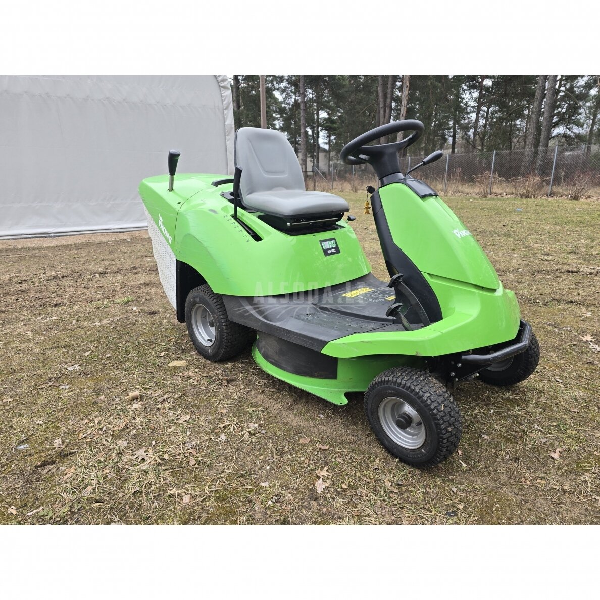 Naudotas vejos traktoriukas Viking MR4082
