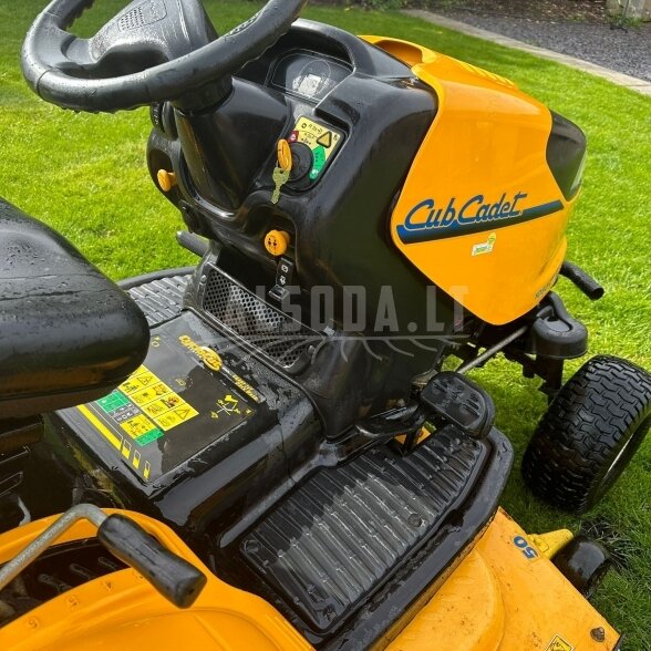Naudotas sodo traktoriukas CUB CADET Allrounder 1050 3 Naudotas sodo traktoriukas CUB CADET Allrounder 1050 3