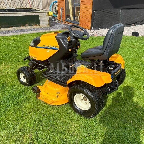 Naudotas sodo traktoriukas CUB CADET Allrounder 1050 4 Naudotas sodo traktoriukas CUB CADET Allrounder 1050 4