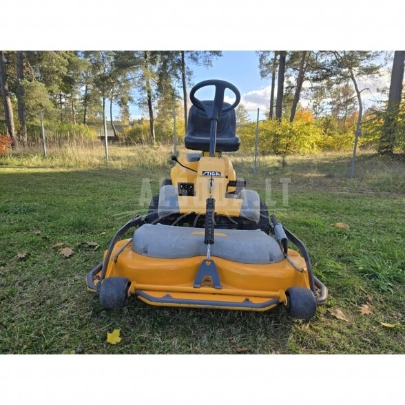 Naudotas vejos traktoriukas Stiga Park Compact 16 4WD 3 Naudotas vejos traktoriukas Stiga Park Compact 16 4WD 3