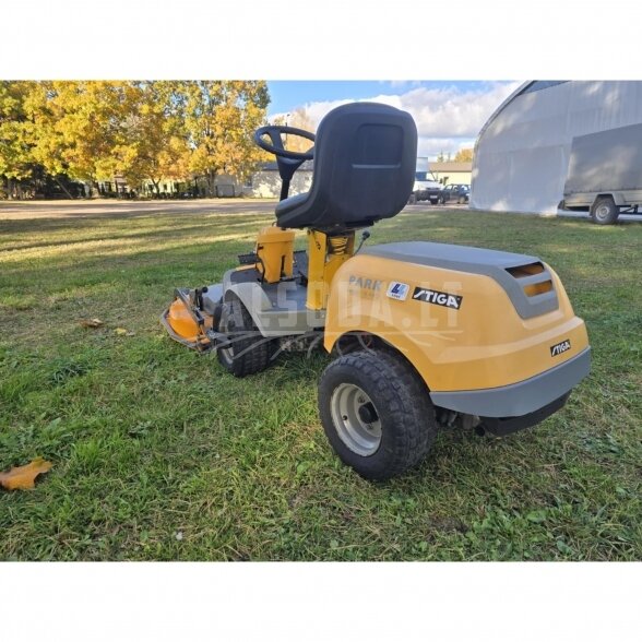 Naudotas vejos traktoriukas Stiga Park Compact 16 4WD 8 Naudotas vejos traktoriukas Stiga Park Compact 16 4WD 8