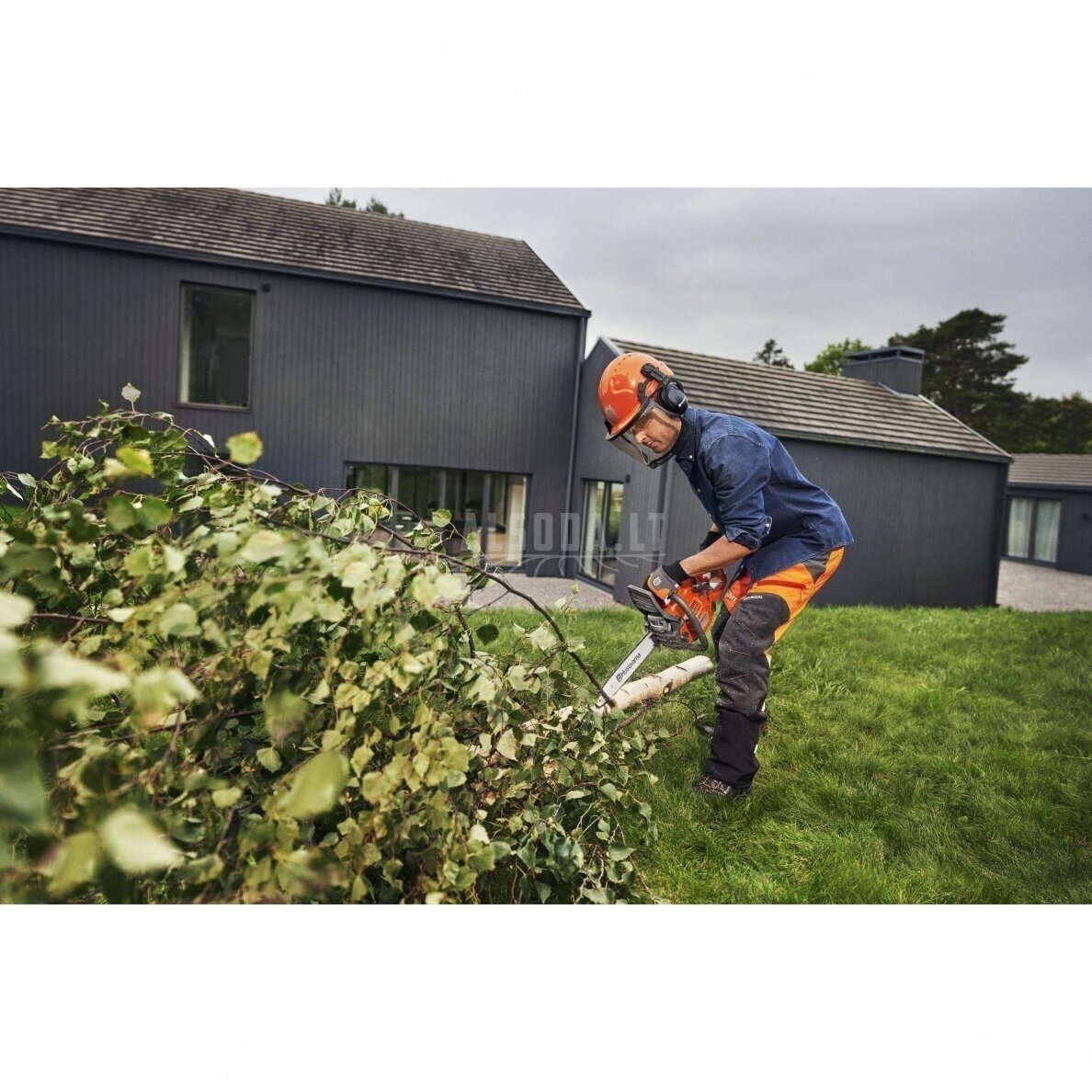 Pjūklas benzininis Husqvarna 130 2 Pjūklas benzininis Husqvarna 130 2