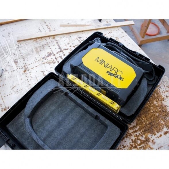 Plastikinis lagaminas ESAB Rogue 1 Plastikinis lagaminas ESAB Rogue 1