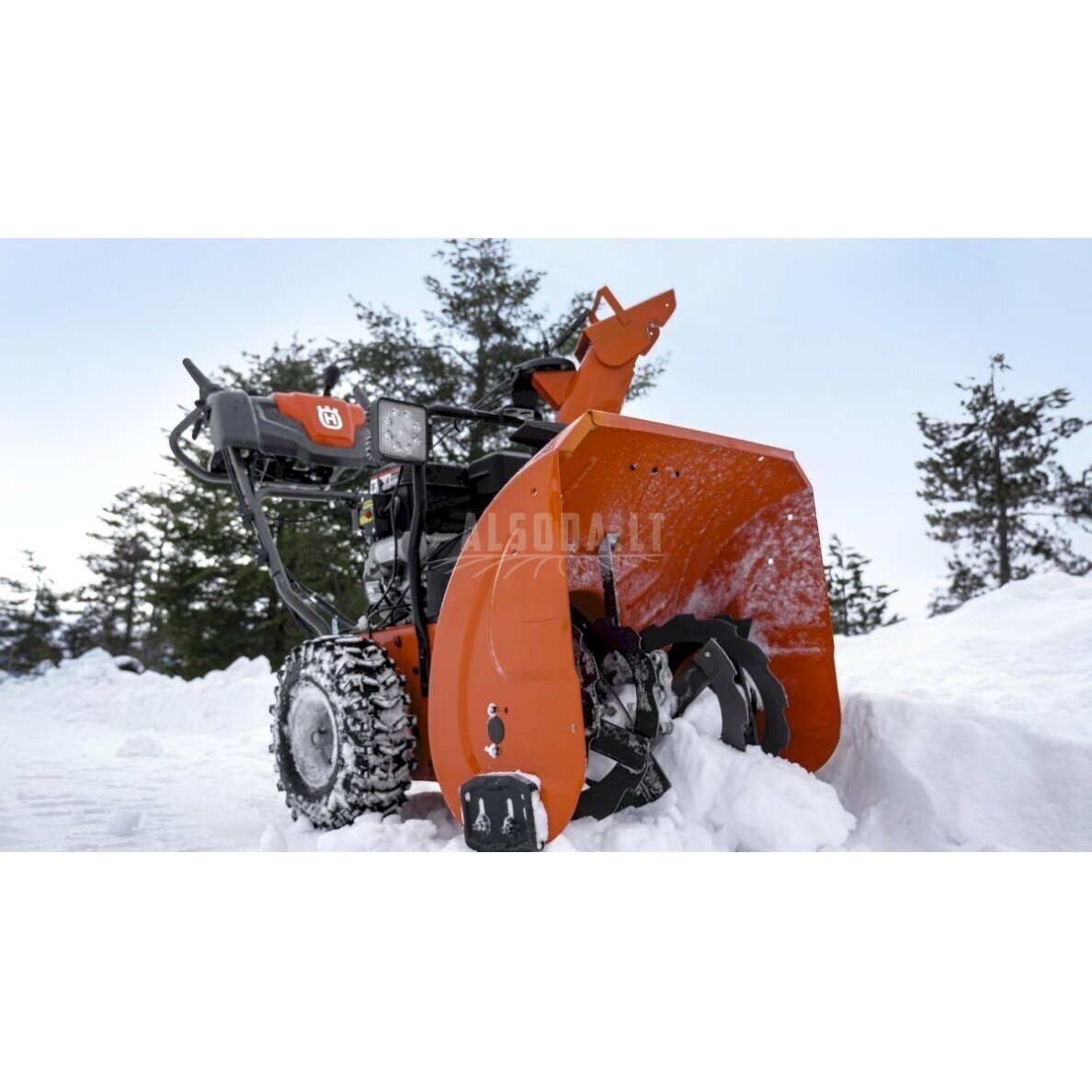 Sniego valytuvas-pūstuvas Husqvarna ST 224 1