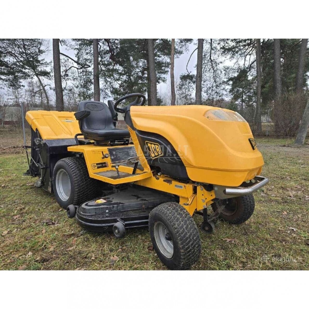 Sodo traktoriukas Countax (JCB), naudotas Sodo traktoriukas Countax (JCB), naudotas