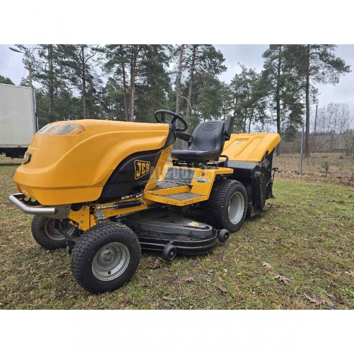 Sodo traktoriukas Countax (JCB), naudotas 3 Sodo traktoriukas Countax (JCB), naudotas 3
