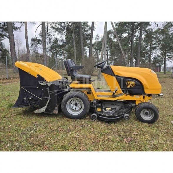 Sodo traktoriukas Countax (JCB), naudotas 1