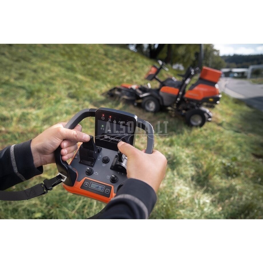 Sodo traktoriukas Rider Husqvarna P 524XR EFI 1 Sodo traktoriukas Rider Husqvarna P 524XR EFI 1