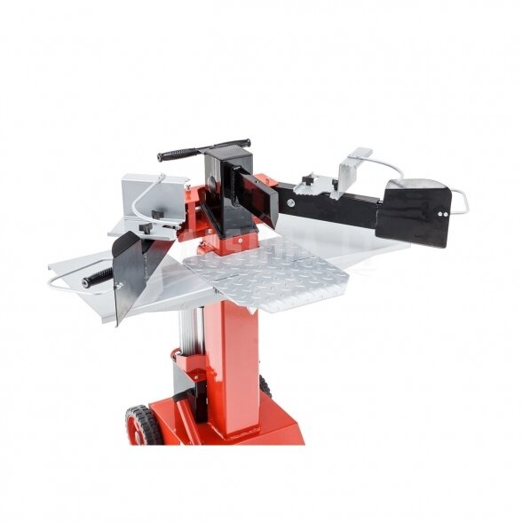 Trifazė malkų skaldyklė Al-Ko LSV 560/8 Easy; 3300 W 8T 1 Trifazė malkų skaldyklė Al-Ko LSV 560/8 Easy; 3300 W 8T 1