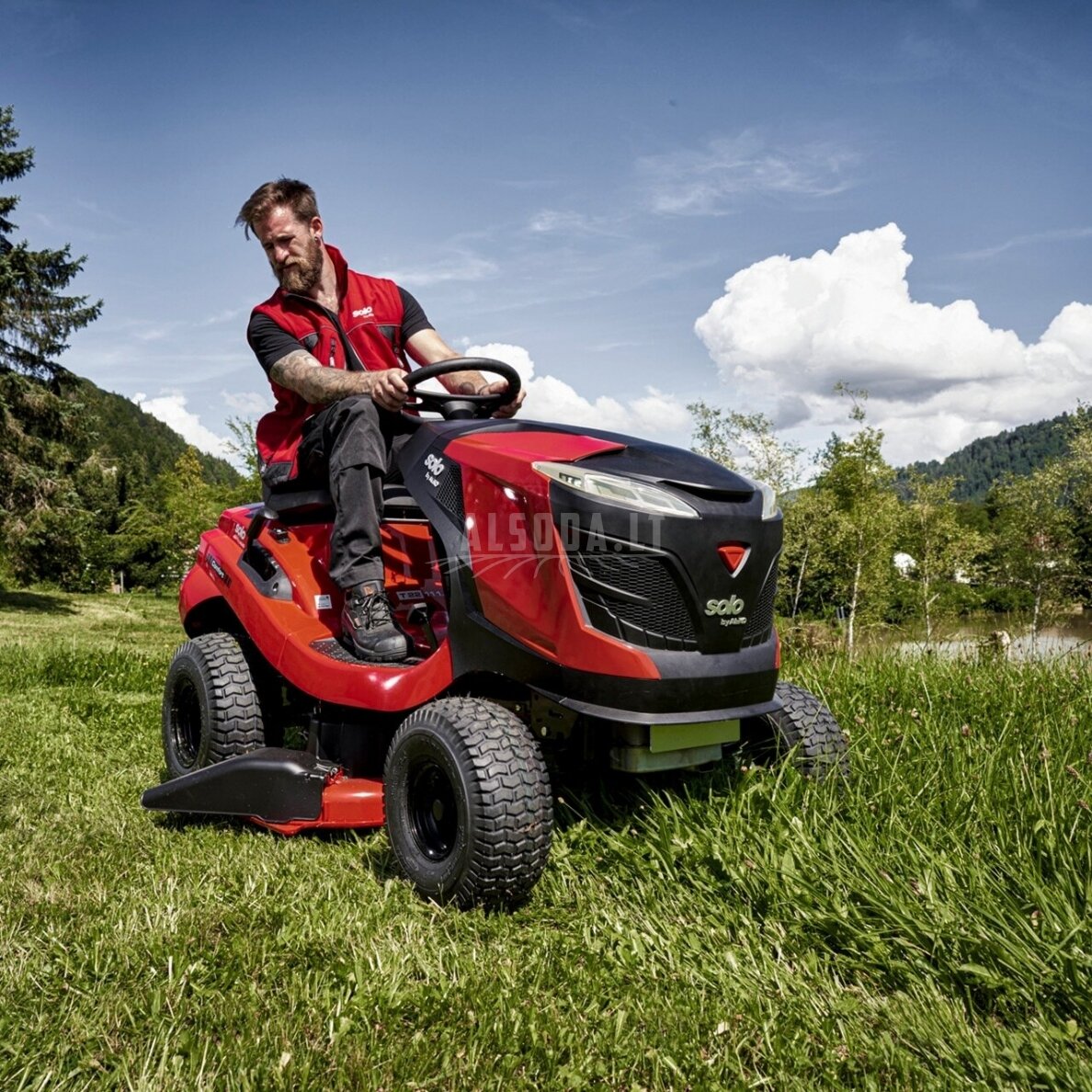 Vejos traktorius AL-KO T15-93.3 HDS-A Comfort 5 Vejos traktorius AL-KO T15-93.3 HDS-A Comfort 5