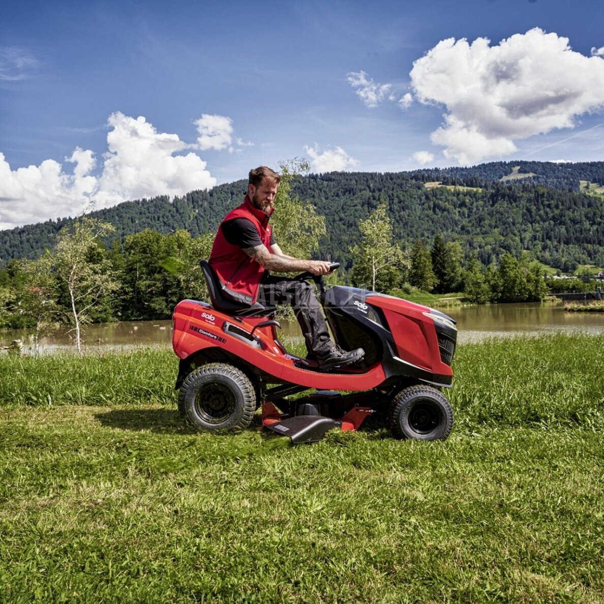 Vejos traktorius AL-KO T15-93.3 HDS-A Comfort 6 Vejos traktorius AL-KO T15-93.3 HDS-A Comfort 6
